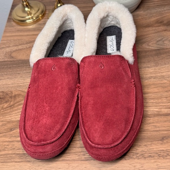 OluKai Shoes - OluKai Women’s Size 10 Ku'una Lilikoi Leather Slip On Shoes Shearling Cozy Soft